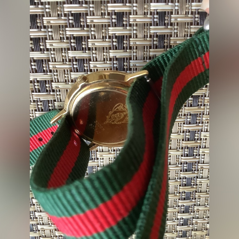 Gucci Gold-Tone Watch set for couple 💚❤️💛 - Picture 16 of 16